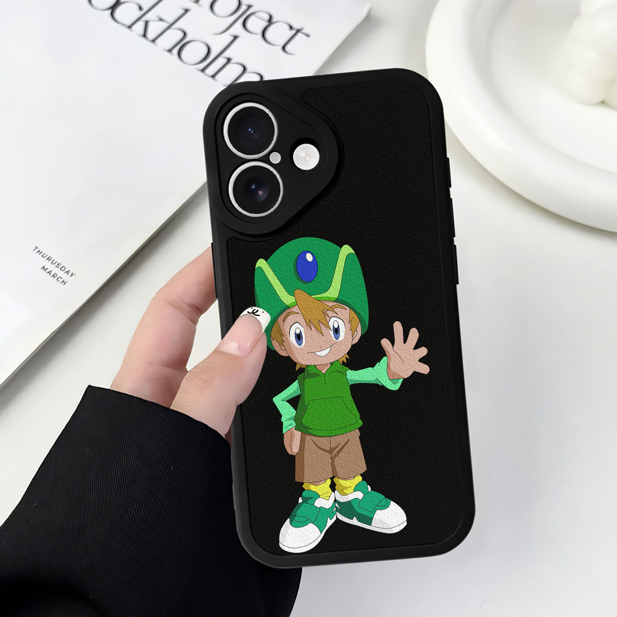 （画像用） Digimon デジタルモンスター/デジモン 【iPhone 16シリーズ対応】シリコンスマホケース（レザー調） 材質：シリコン